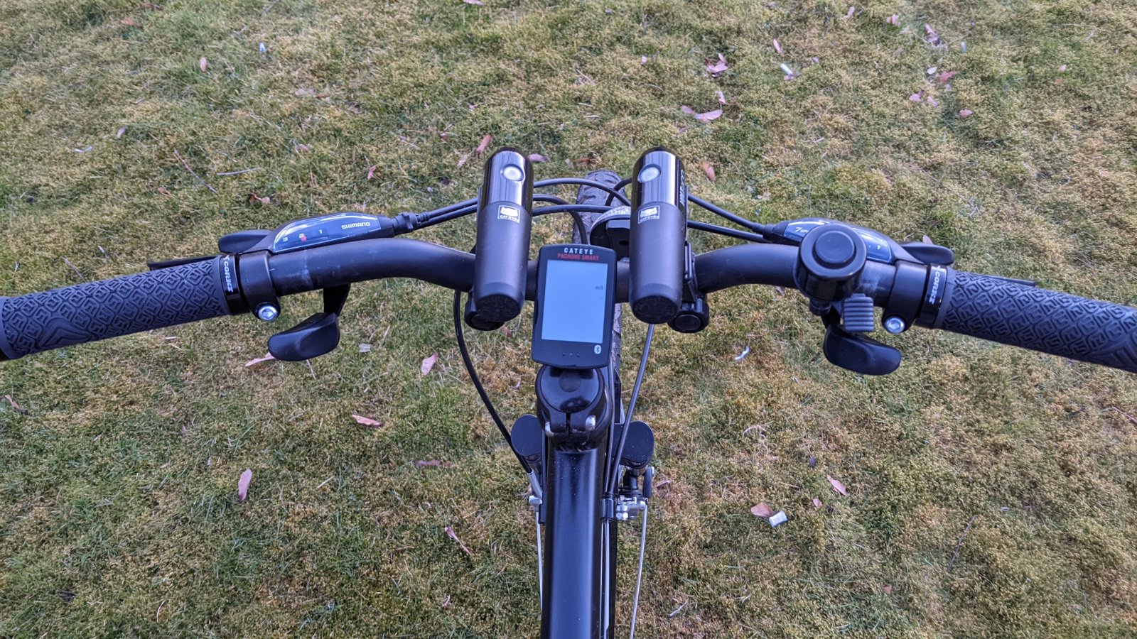 Cycling/Edinburgh_Bike_Cuillin_300_Cockpit.jpg